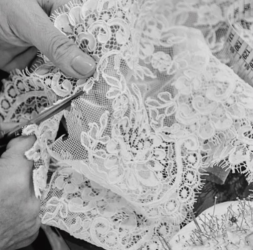 Cutting lace by hand
